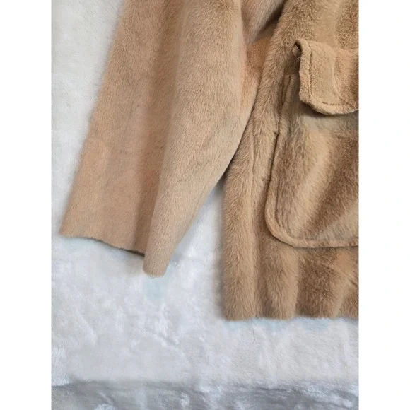 Unbranded Camel Tan Faux Fur Button Front Jacket with Pockets RN 157656 - Picture 3 of 9